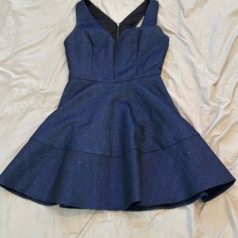 Elegant Navy Blue Sleeveless Dress